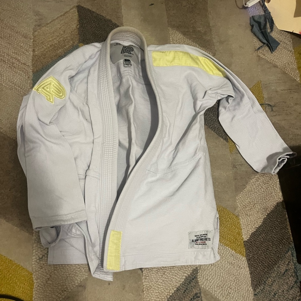 Albino Preto series 14 Brazil Kimono